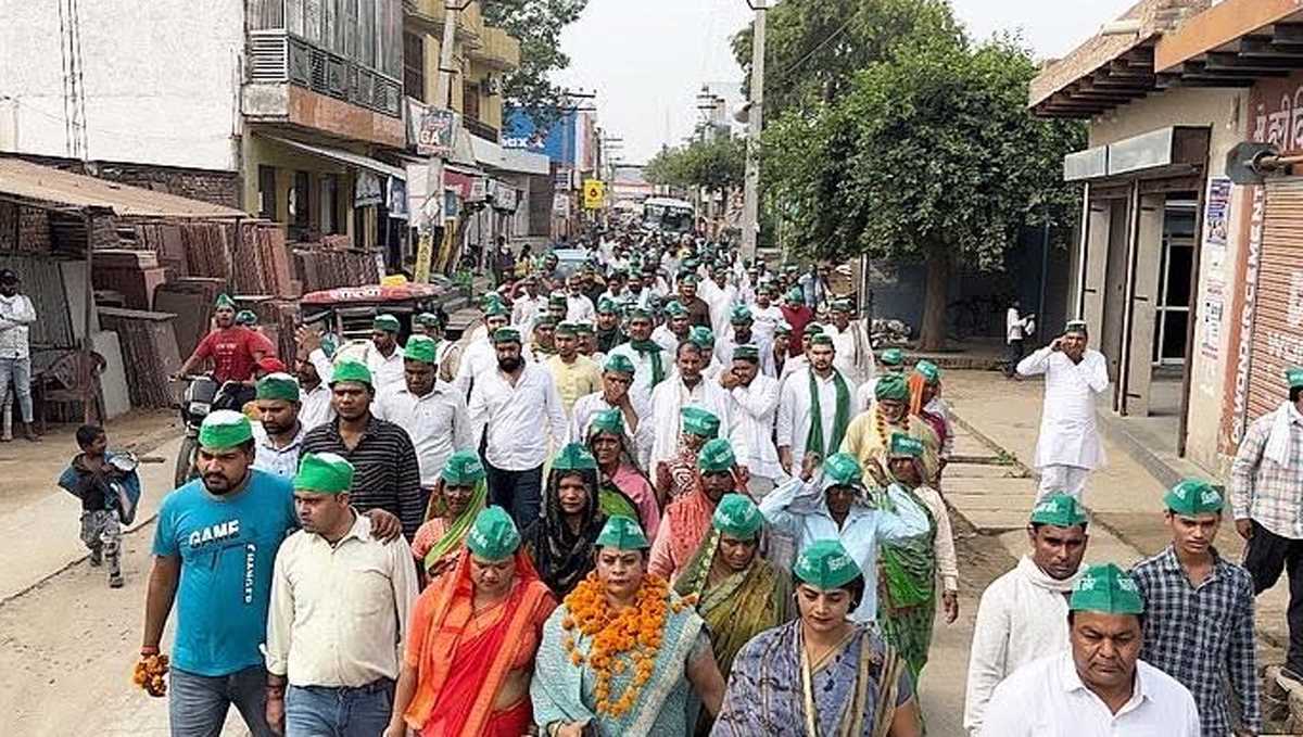 किसान एकता संघ की तीन दिवसीय पदयात्रा का जेवर से शुभारंभ